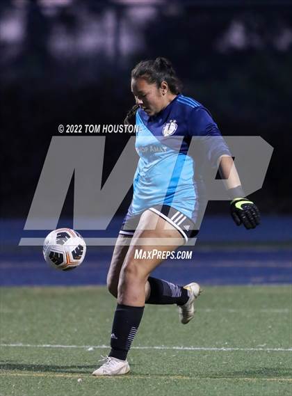 Thumbnail 3 in Bishop Amat @ La Salle photogallery.