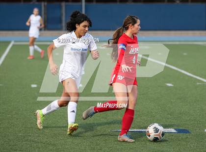 Thumbnail 1 in Bishop Amat @ La Salle photogallery.