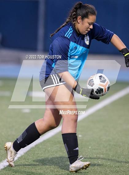 Thumbnail 2 in Bishop Amat @ La Salle photogallery.