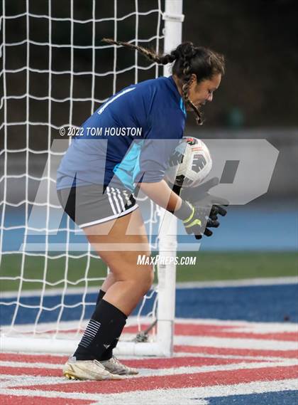 Thumbnail 2 in Bishop Amat @ La Salle photogallery.
