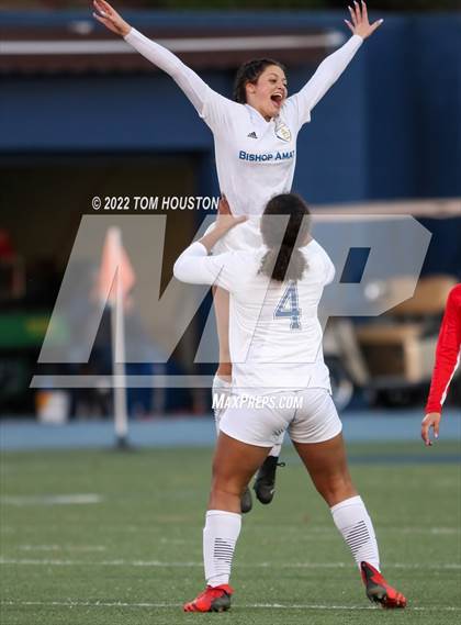 Thumbnail 1 in Bishop Amat @ La Salle photogallery.