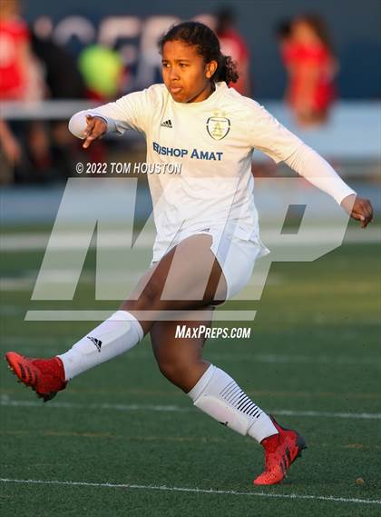 Thumbnail 2 in Bishop Amat @ La Salle photogallery.