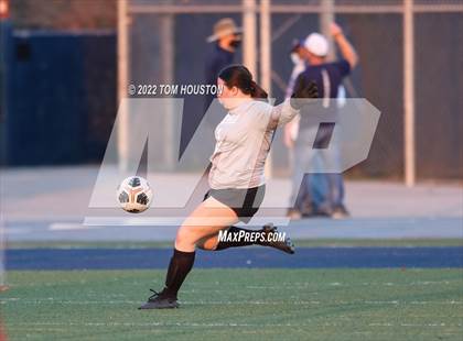 Thumbnail 2 in Bishop Amat @ La Salle photogallery.