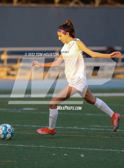 Thumbnail 3 in Bishop Amat @ La Salle photogallery.