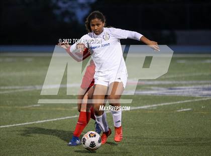 Thumbnail 3 in Bishop Amat @ La Salle photogallery.
