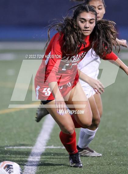 Thumbnail 2 in Bishop Amat @ La Salle photogallery.
