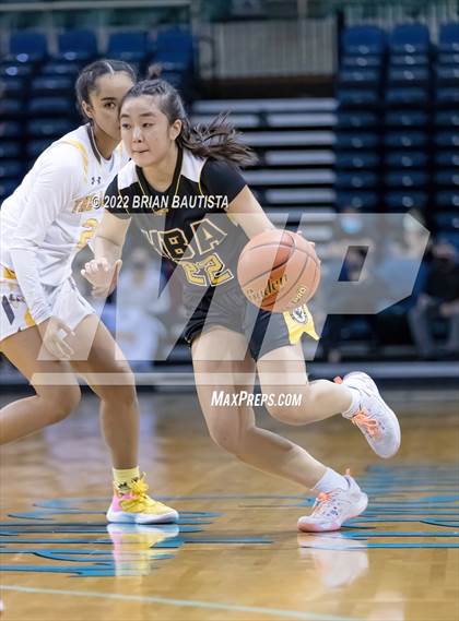 Thumbnail 2 in Sacred Hearts Academy vs Hawaii Baptist Academy (HHSAA Division 2 Championship) photogallery.