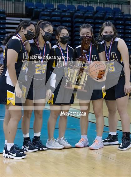 Thumbnail 1 in Sacred Hearts Academy vs Hawaii Baptist Academy (HHSAA Division 2 Championship) photogallery.