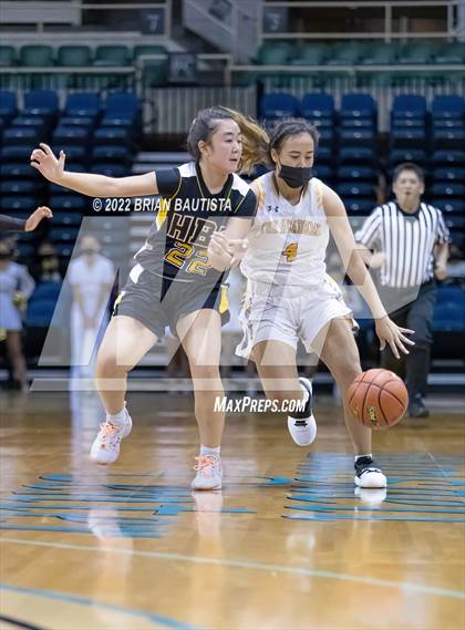 Thumbnail 2 in Sacred Hearts Academy vs Hawaii Baptist Academy (HHSAA Division 2 Championship) photogallery.