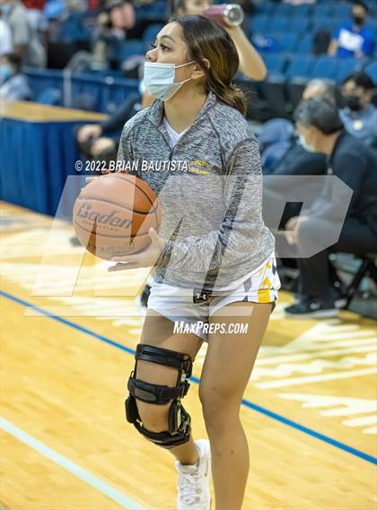 Thumbnail 3 in Sacred Hearts Academy vs Hawaii Baptist Academy (HHSAA Division 2 Championship) photogallery.