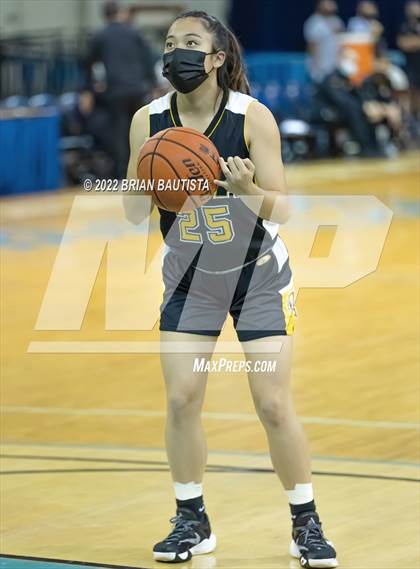 Thumbnail 1 in Sacred Hearts Academy vs Hawaii Baptist Academy (HHSAA Division 2 Championship) photogallery.