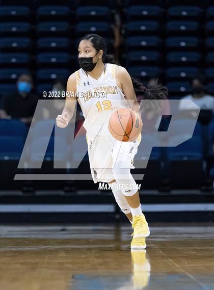 Thumbnail 1 in Sacred Hearts Academy vs Hawaii Baptist Academy (HHSAA Division 2 Championship) photogallery.