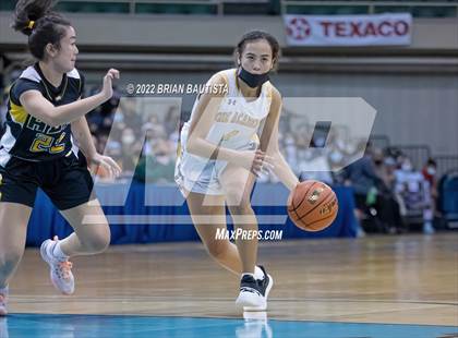 Thumbnail 3 in Sacred Hearts Academy vs Hawaii Baptist Academy (HHSAA Division 2 Championship) photogallery.
