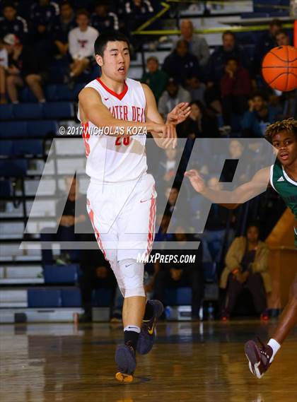 Thumbnail 3 in Chino Hills vs. Mater Dei (Tarkanian Classic) photogallery.