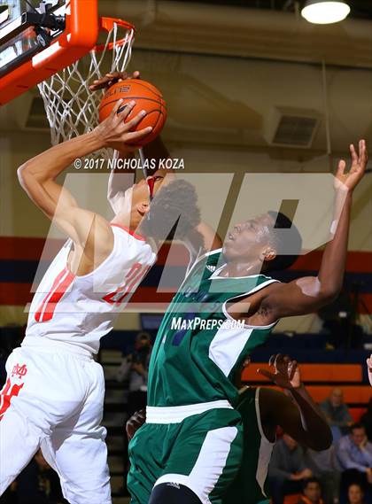 Thumbnail 2 in Chino Hills vs. Mater Dei (Tarkanian Classic) photogallery.