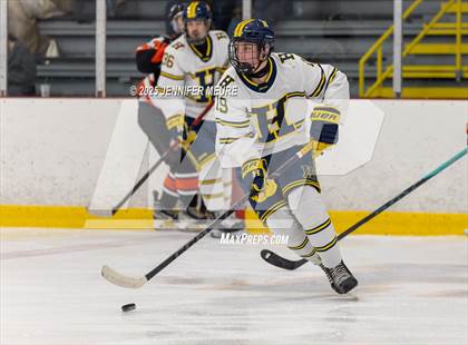 Thumbnail 3 in Brother Rice @ Hartland photogallery.