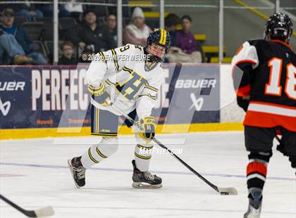 Thumbnail 3 in Brother Rice @ Hartland photogallery.