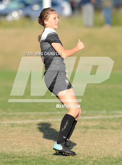 Thumbnail 2 in Cathedral Catholic vs. Hamilton (Mater Dei Premier Invitational) photogallery.