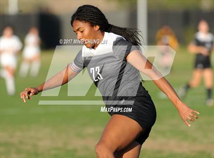 Thumbnail 3 in Cathedral Catholic vs. Hamilton (Mater Dei Premier Invitational) photogallery.