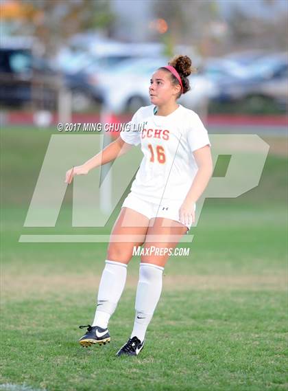 Thumbnail 3 in Cathedral Catholic vs. Hamilton (Mater Dei Premier Invitational) photogallery.