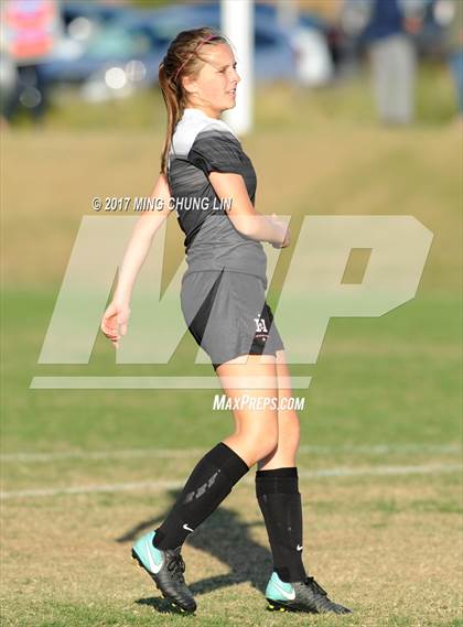 Thumbnail 1 in Cathedral Catholic vs. Hamilton (Mater Dei Premier Invitational) photogallery.