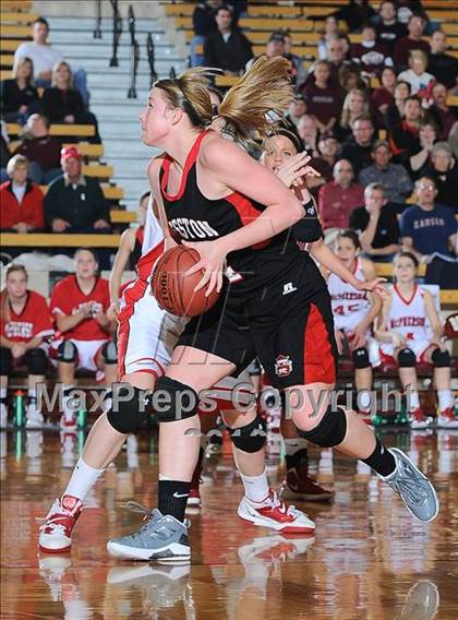 Thumbnail 3 in Hesston vs. McPherson (KSHSAA 4A Substate Finals) photogallery.
