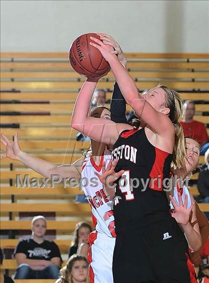 Thumbnail 1 in Hesston vs. McPherson (KSHSAA 4A Substate Finals) photogallery.