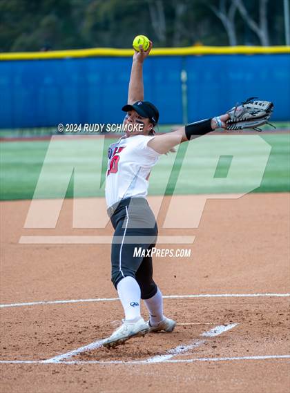 Thumbnail 2 in Santa Fe Christian vs. Coastal Academy (CIF SDS Division 4 Championship) photogallery.