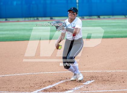 Thumbnail 3 in Santa Fe Christian vs. Coastal Academy (CIF SDS Division 4 Championship) photogallery.