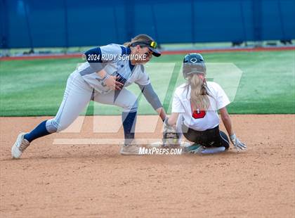 Thumbnail 2 in Santa Fe Christian vs. Coastal Academy (CIF SDS Division 4 Championship) photogallery.