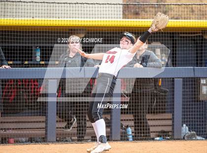 Thumbnail 2 in Santa Fe Christian vs. Coastal Academy (CIF SDS Division 4 Championship) photogallery.