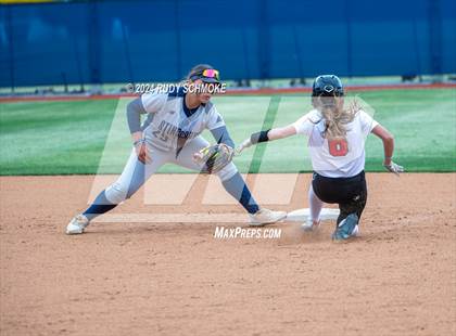 Thumbnail 2 in Santa Fe Christian vs. Coastal Academy (CIF SDS Division 4 Championship) photogallery.