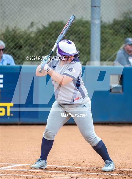 Thumbnail 3 in Santa Fe Christian vs. Coastal Academy (CIF SDS Division 4 Championship) photogallery.