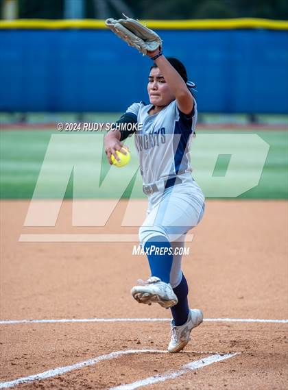 Thumbnail 3 in Santa Fe Christian vs. Coastal Academy (CIF SDS Division 4 Championship) photogallery.