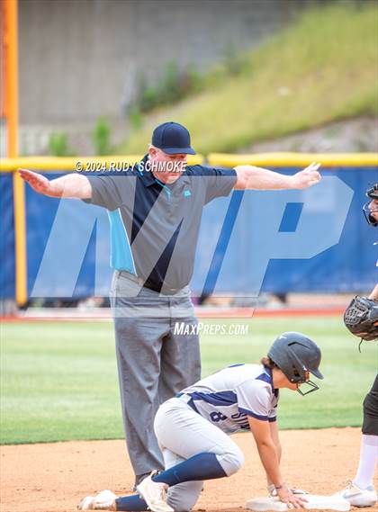 Thumbnail 3 in Santa Fe Christian vs. Coastal Academy (CIF SDS Division 4 Championship) photogallery.