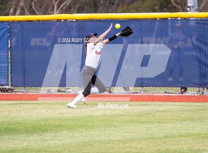 Thumbnail 3 in Santa Fe Christian vs. Coastal Academy (CIF SDS Division 4 Championship) photogallery.