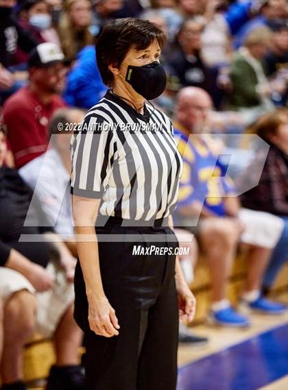 Thumbnail 3 in Oakland Tech @ Lincoln (CIF D3 NorCal Regional Final) photogallery.