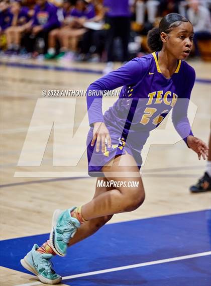 Thumbnail 3 in Oakland Tech @ Lincoln (CIF D3 NorCal Regional Final) photogallery.