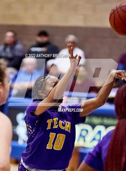 Thumbnail 3 in Oakland Tech @ Lincoln (CIF D3 NorCal Regional Final) photogallery.
