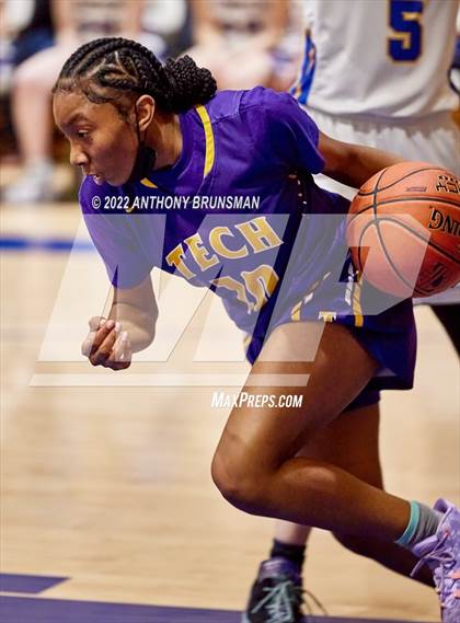 Thumbnail 3 in Oakland Tech @ Lincoln (CIF D3 NorCal Regional Final) photogallery.