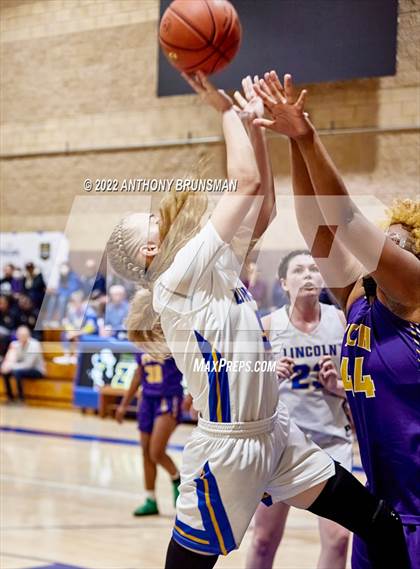 Thumbnail 3 in Oakland Tech @ Lincoln (CIF D3 NorCal Regional Final) photogallery.