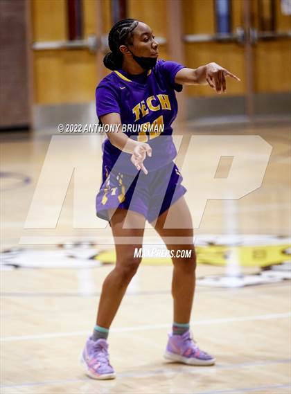 Thumbnail 2 in Oakland Tech @ Lincoln (CIF D3 NorCal Regional Final) photogallery.