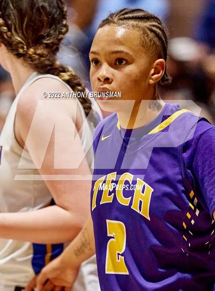 Thumbnail 3 in Oakland Tech @ Lincoln (CIF D3 NorCal Regional Final) photogallery.
