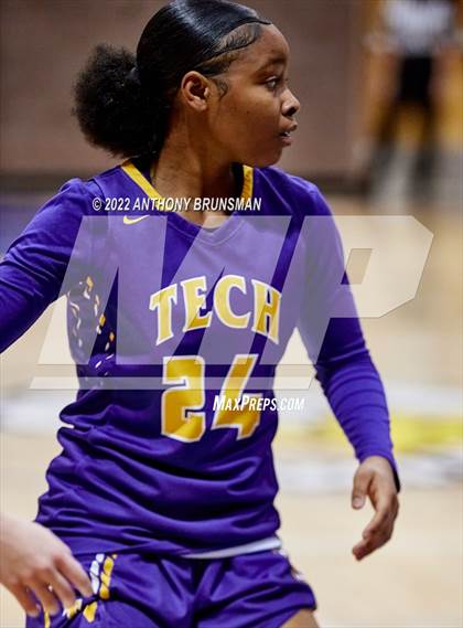 Thumbnail 1 in Oakland Tech @ Lincoln (CIF D3 NorCal Regional Final) photogallery.