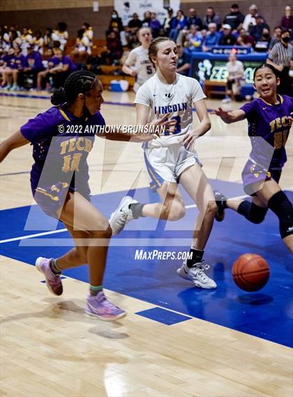 Thumbnail 2 in Oakland Tech @ Lincoln (CIF D3 NorCal Regional Final) photogallery.