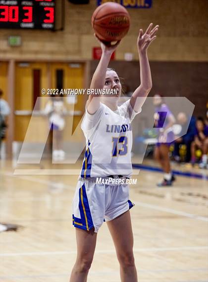 Thumbnail 1 in Oakland Tech @ Lincoln (CIF D3 NorCal Regional Final) photogallery.