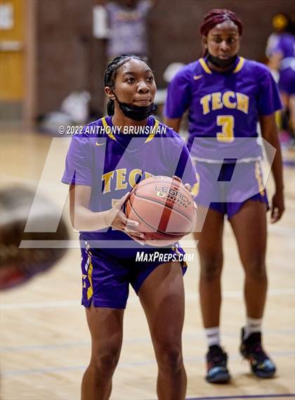 Thumbnail 1 in Oakland Tech @ Lincoln (CIF D3 NorCal Regional Final) photogallery.