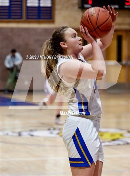 Thumbnail 2 in Oakland Tech @ Lincoln (CIF D3 NorCal Regional Final) photogallery.