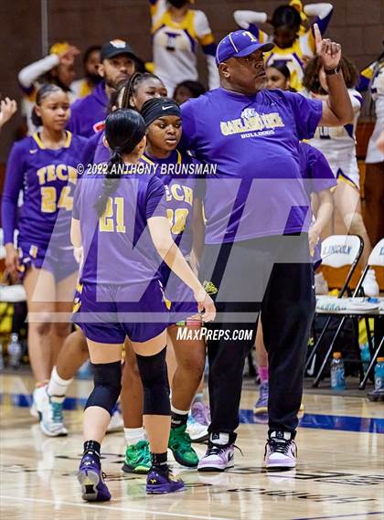 Thumbnail 2 in Oakland Tech @ Lincoln (CIF D3 NorCal Regional Final) photogallery.