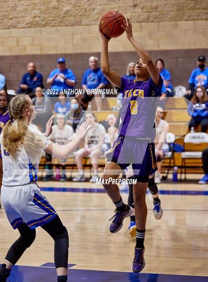 Thumbnail 2 in Oakland Tech @ Lincoln (CIF D3 NorCal Regional Final) photogallery.